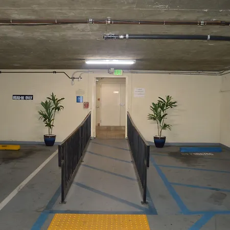 Jolly Roger Hotel-3