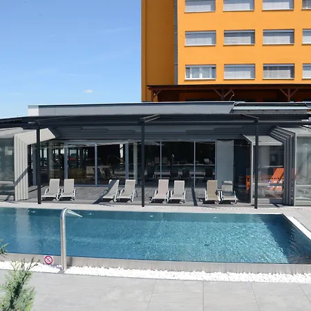 Hotel Aura Design & Garden Pool-2