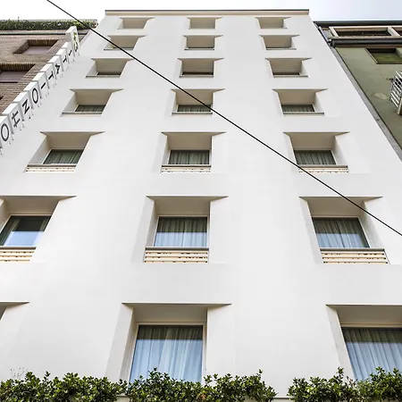 43 Station Hotel-2