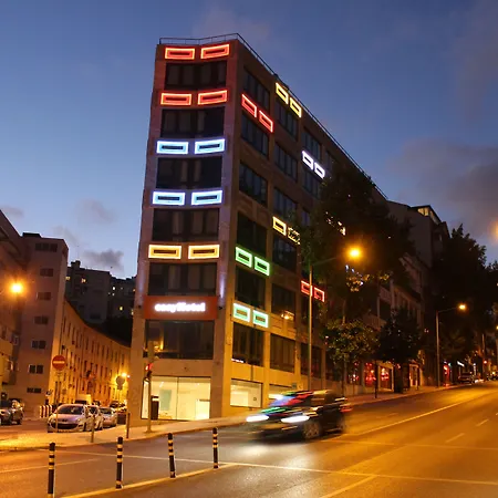 Easyhotel Lisbon-3