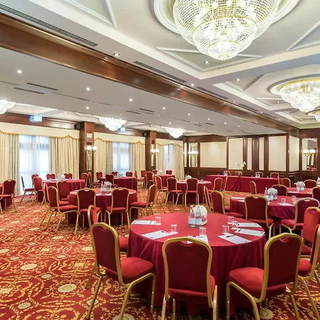 Leonardo Hotel Milan City Center-2