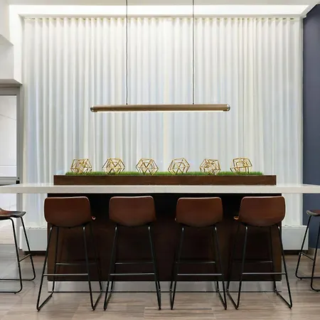 Courtyard By Marriott New York Manhattan Upper East Side-3