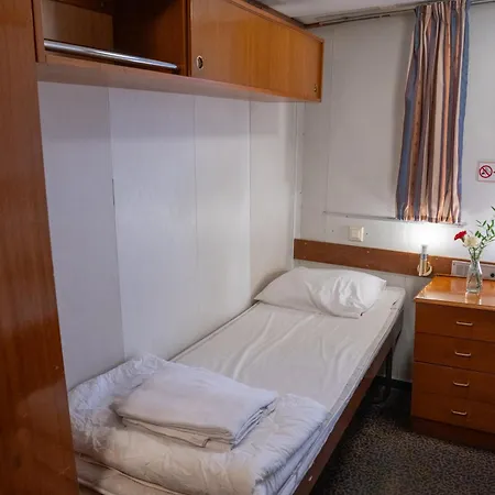 Laivahostel S/S Bore-2