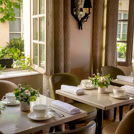 Hotel D'Aubusson-3