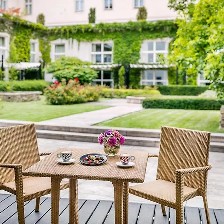 Mandarin Oriental, Prague-3