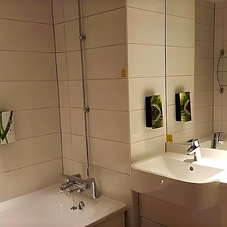 Premier Inn Edinburgh Cc York Place/St James Quarter-2