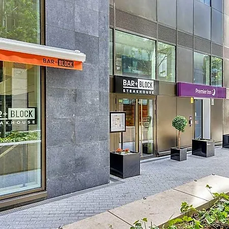Premier Inn London Paddington-3