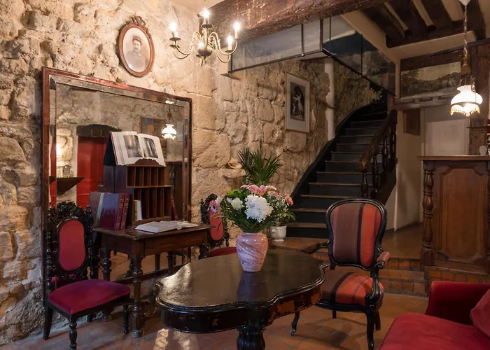 Hotel Esmeralda Pariisi