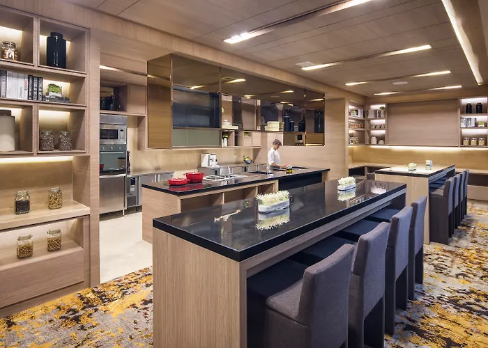 Solitaire Bangkok Sukhumvit 11 By Kingston Hotels