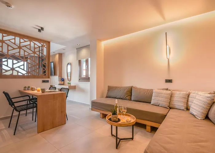 Omega Platanias Aparthotel