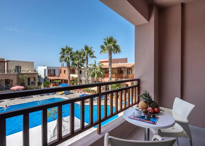 Omega Platanias Aparthotel