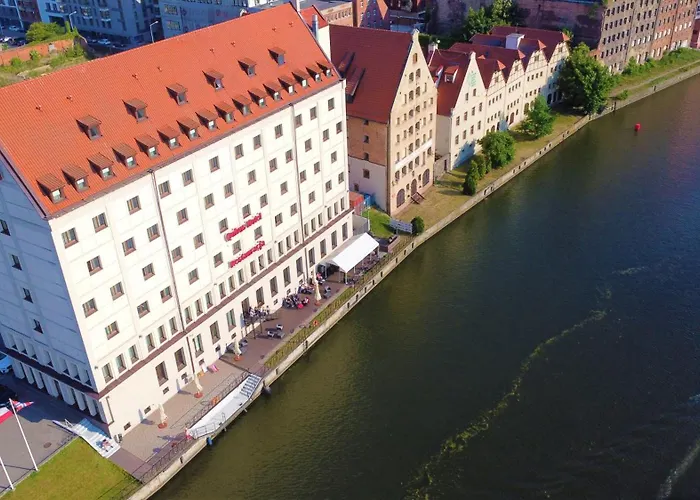 Hotelli TarjouksetQubus Gdansk