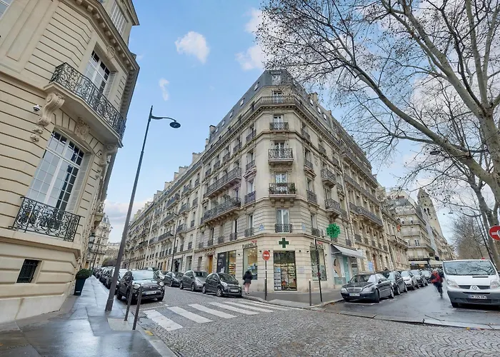 Eiffel Tower View Rose, Apartment #2 Pariisi