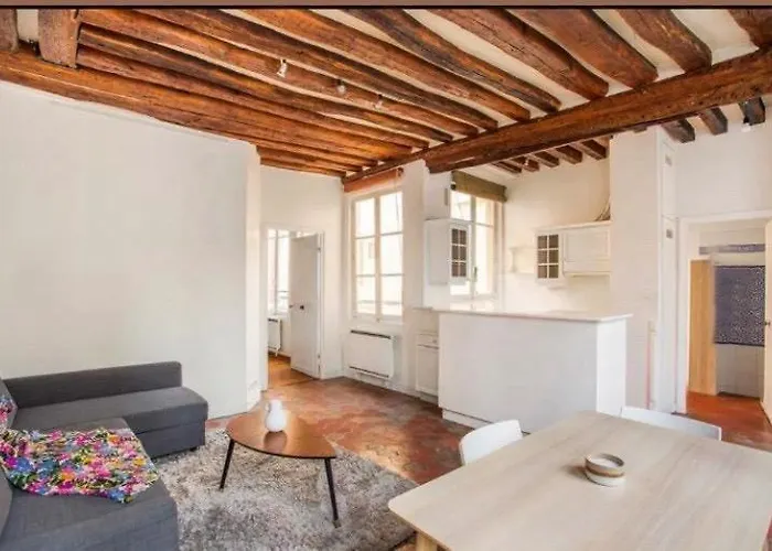 Notre Dame Paris Apartment