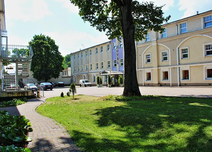 Nb Hotel With Free Parking Riika