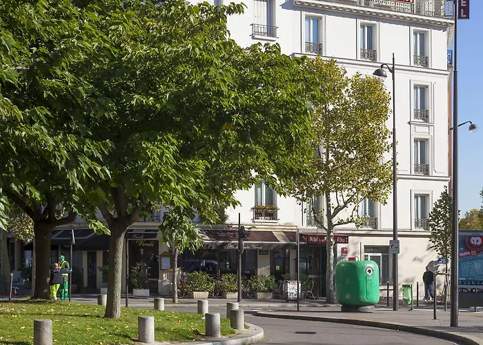 Hotel De La Place Des Alpes Pariisi