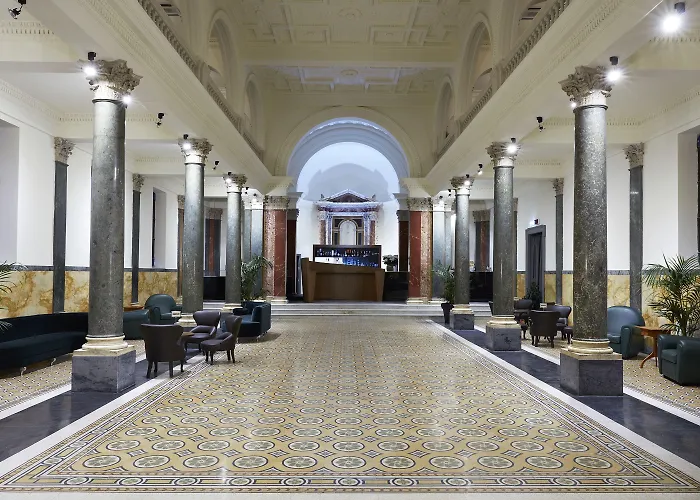 Hotel The Building Rooma