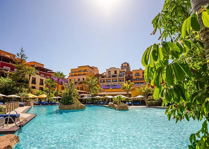 Hotelli TarjouksetEurope Villa Cortes Gl