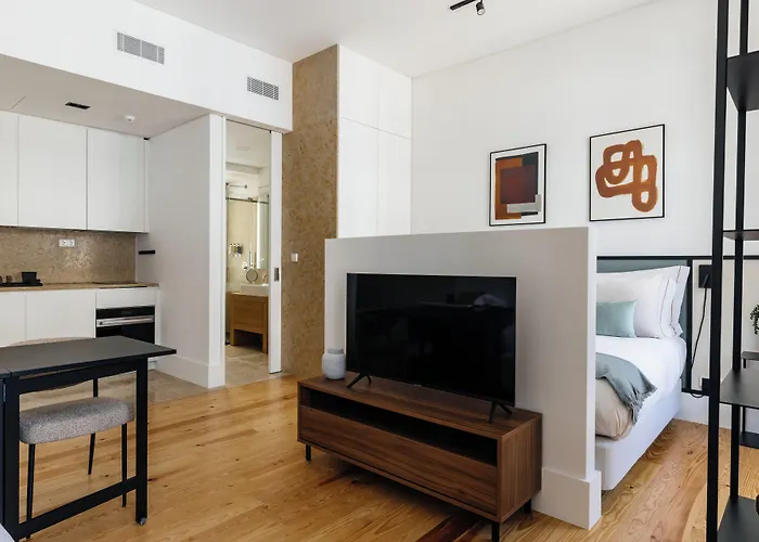 The House On The Pink Street In Lisbon Aparthotel