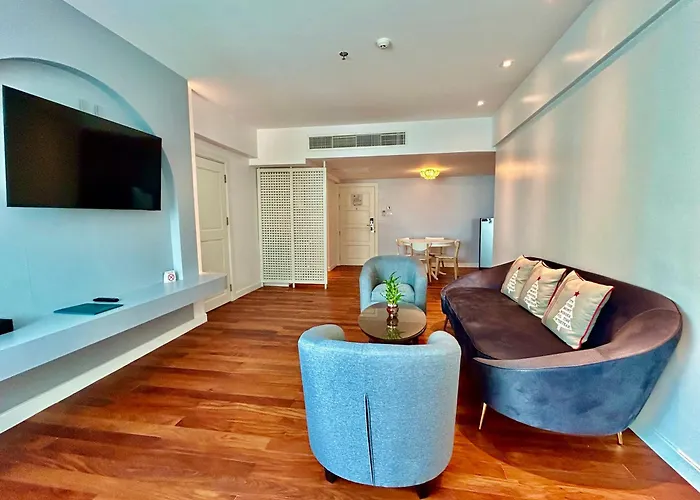 Jomtien Palm Beach Hotel And Resort