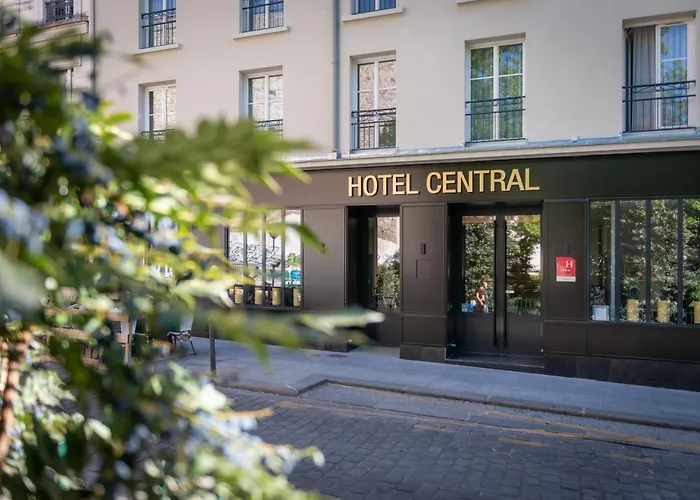 Central Hotel Pariisi