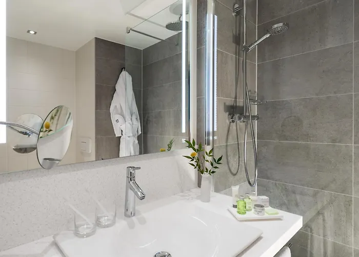 Nh Hamburg Altona Hotel