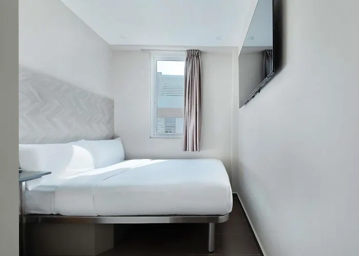 Ibis Budget Singapore Ruby