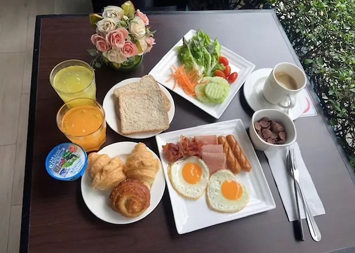 Sawasdee Hotel @ Sukhumvit Soi 8 Bangkok