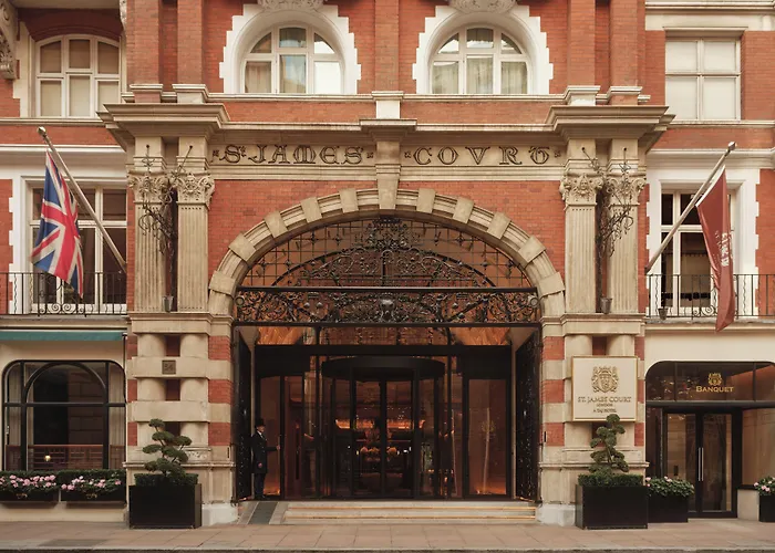 St. James' Court, A Taj Hotel, Lontoo