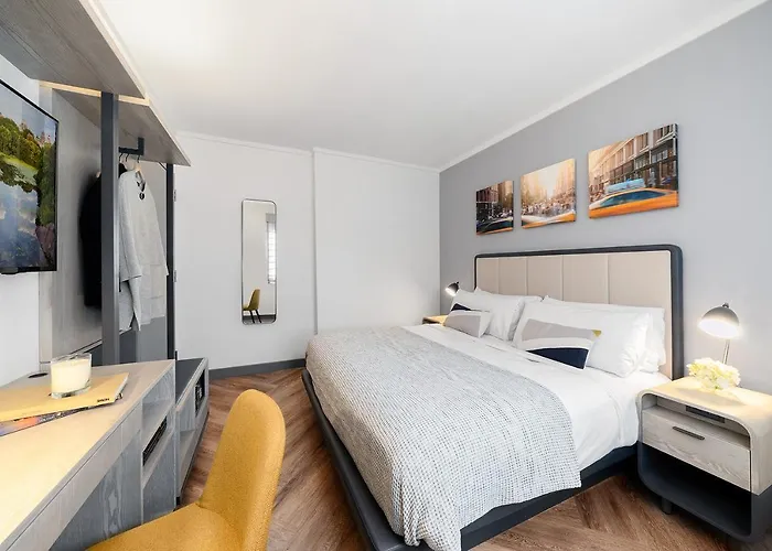 Citadines Connect Fifth Avenue New York Hotel